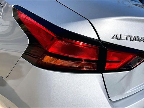 Certified 2024 Nissan Altima 2.5 SR image 28