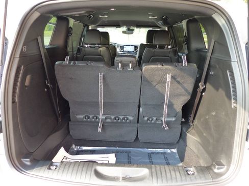 Used 2026 Chrysler Pacifica Select FWD image 49