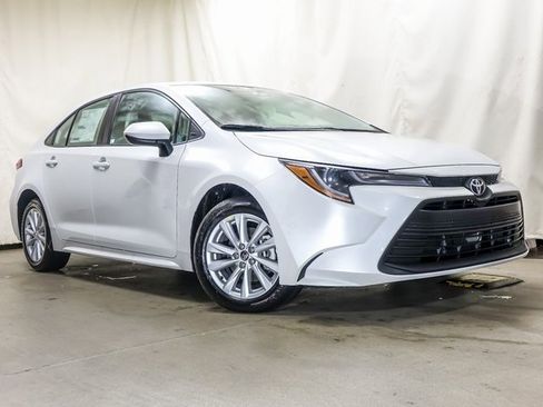New 2026 Toyota Corolla LE image 2