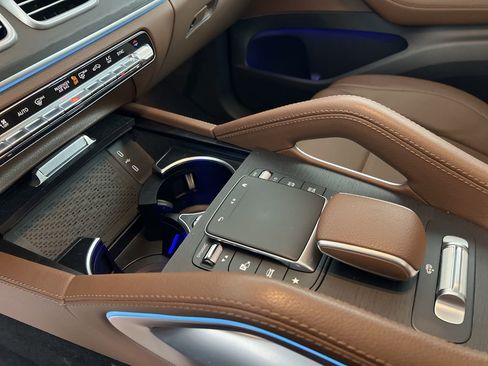 Certified 2024 Mercedes-Benz GLS 450 4MATIC image 29