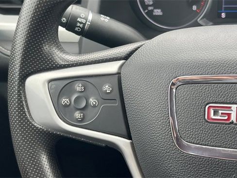 Used 2021 GMC Acadia SLE w/ Driver Convenience Package image 31