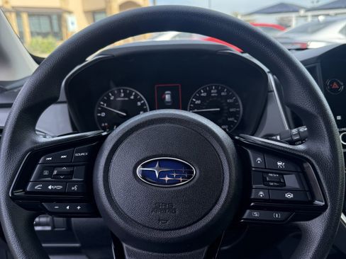 Used 2025 Subaru Crosstrek 2.0i Premium image 21