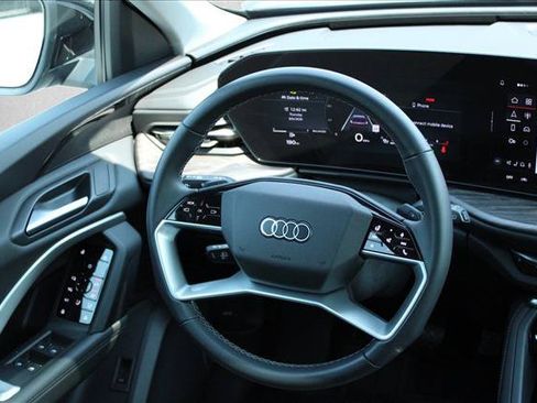 Used 2025 Audi Q5 Premium w/ Convenience Package AWD/4WD image 25