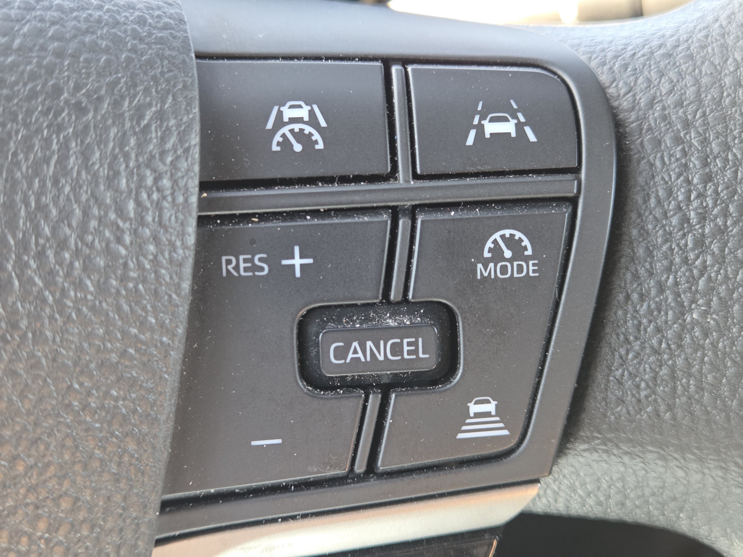 Used 2025 Toyota Camry LE FWD image 13