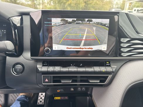 New 2025 Toyota Camry SE w/ Convenience Package FWD image 19