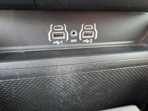 Used 2025 RAM 1500 Big Horn AWD/4WD image 17