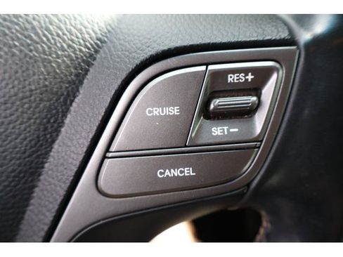 Used 2017 Hyundai Santa Fe Limited w/ Cargo Package AWD/4WD image 15