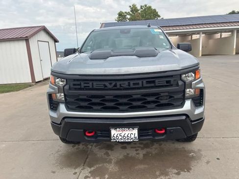 Used 2024 Chevrolet Silverado 1500 Custom Trail Boss w/ LPO, Dark Essentials Package AWD/4WD image 4