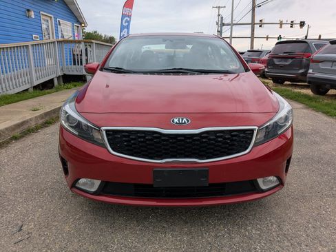 Used 2018 Kia Forte S w/ S Technology Plus Package FWD image 9