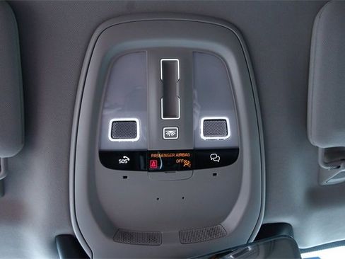 Used 2023 Volvo XC90 B6 Plus image 25