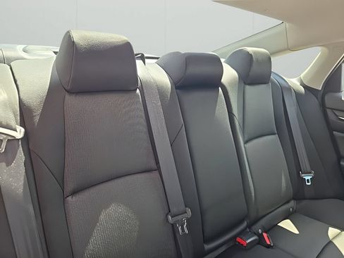 Used 2022 Honda Accord LX image 17