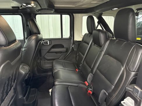 Used 2021 Jeep Wrangler Unlimited Rubicon w/ Trailer Tow Package AWD/4WD image 12