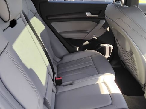 Certified 2025 Audi Q5 2.0T Premium Plus image 25