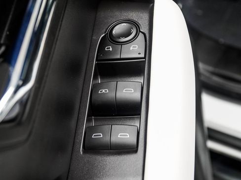 Used 2024 GMC Canyon AT4X image 34