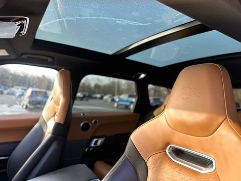 Used 2022 Land Rover Range Rover Sport SVR image 15