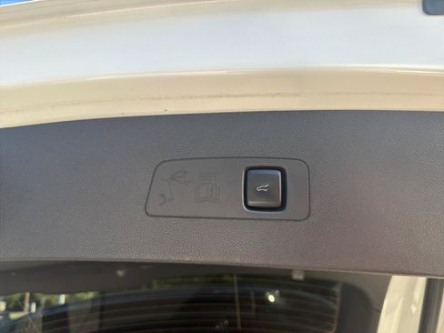 Used 2023 Lincoln Corsair AWD w/ Equipment Group 101A image 10