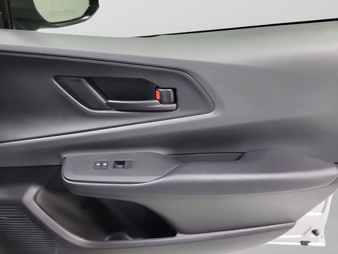 Certified 2025 Toyota Prius LE FWD image 16