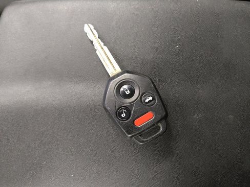 Used 2019 Subaru Impreza 2.0i Premium image 32