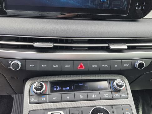 Used 2024 Hyundai Palisade SEL FWD image 25