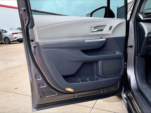 Used 2021 Toyota Sienna Limited FWD image 22