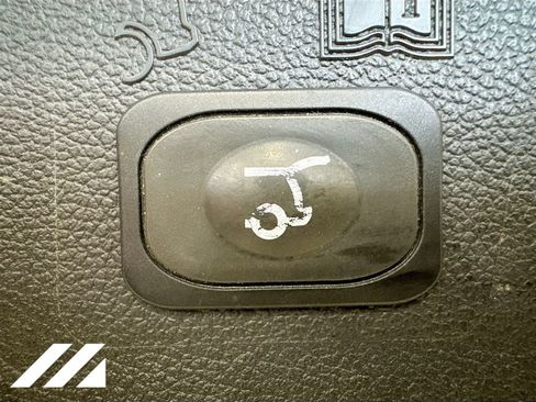 Used 2017 Ford Escape Titanium AWD/4WD image 29