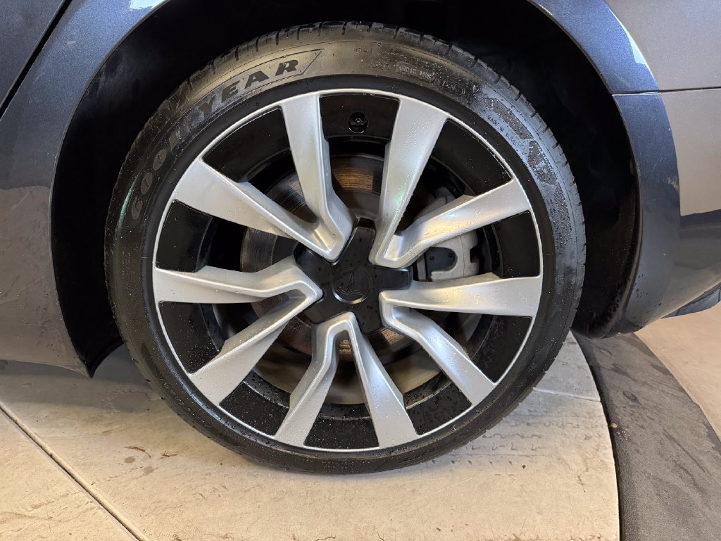 Used 2025 Tesla Model 3 Long Range AWD/4WD image 20