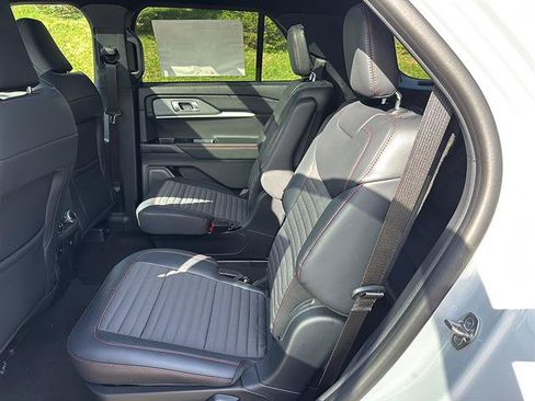 Used 2027 Ford Explorer ST-Line w/ Premium Package AWD/4WD image 15