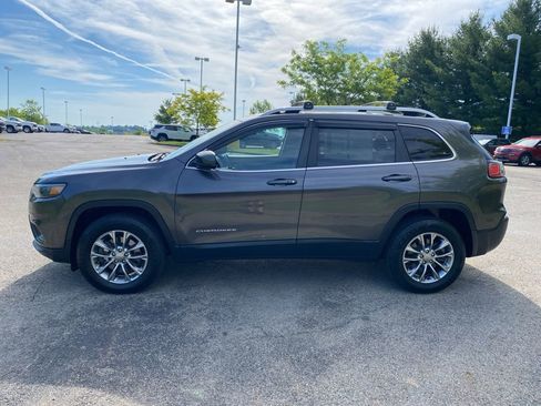 Used 2020 Jeep Cherokee Latitude Plus w/ Cold Weather Group AWD/4WD image 6
