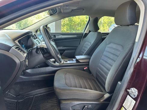 Used 2018 Ford Fusion SE image 8