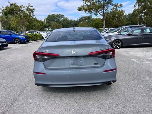 Used 2024 Honda Civic Sport image 5