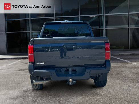 Used 2024 Toyota Tacoma SR w/ SR Upgrade Package AWD/4WD image 4