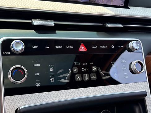 New 2026 Genesis GV80 2.5T Prestige image 18