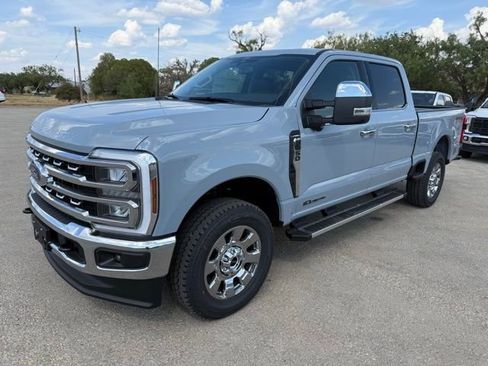 New 2026 Ford F250 Lariat w/ Chrome Package image 3