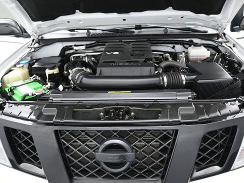 Used 2021 Nissan Frontier SV w/ Midnight Edition Floor Mats image 32