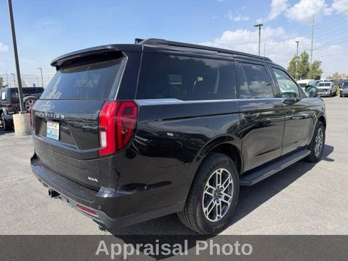 Used 2025 Ford Expedition Max Active AWD/4WD image 11