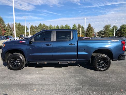 Used 2021 Chevrolet Silverado 1500 LT Trail Boss w/ Convenience Package II image 2