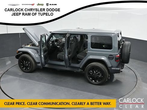 Used 2025 Jeep Wrangler Unlimited Sahara AWD/4WD image 55