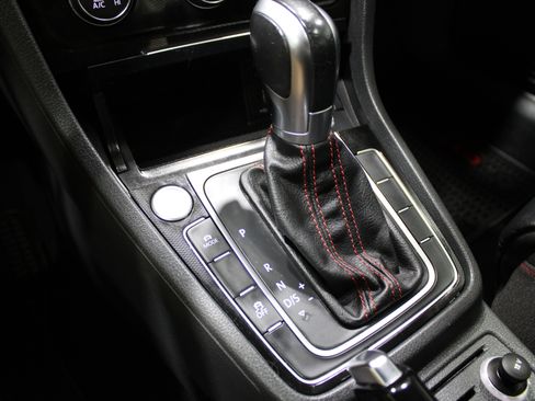 Used 2016 Volkswagen GTI SE w/ Lighting Package (SEL) image 21