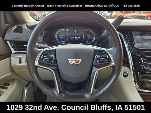 Used 2016 Cadillac Escalade ESV Luxury AWD/4WD image 18