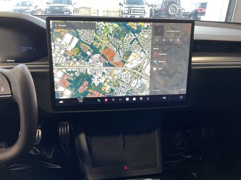 Used 2022 Tesla Model S Plaid image 15