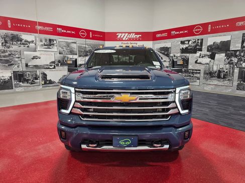 Certified 2024 Chevrolet Silverado 3500 High Country w/ High Country Premium Package AWD/4WD image 9