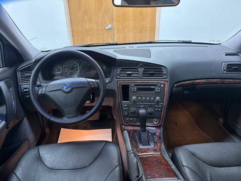 Used 2005 Volvo S60 2.5T AWD/4WD image 9