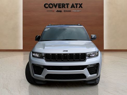 New 2026 Jeep Grand Cherokee Limited AWD/4WD image 8