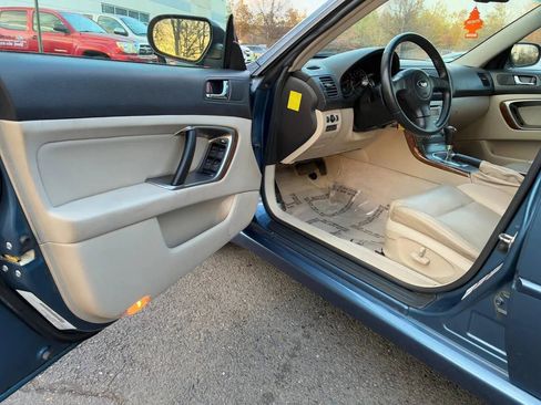 Used 2007 Subaru Legacy 2.5i Limited image 4