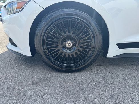 Used 2016 Ford Mustang Premium image 15