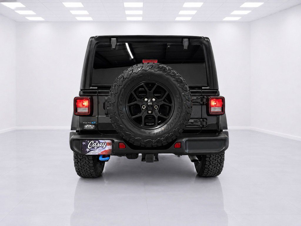 Used 2024 Jeep Wrangler Unlimited AWD/4WD image 8