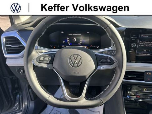 New 2026 Volkswagen Taos SE FWD image 14