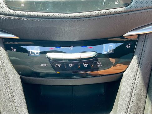 Used 2025 Cadillac XT5 Premium Luxury w/ Technology Package AWD/4WD image 16