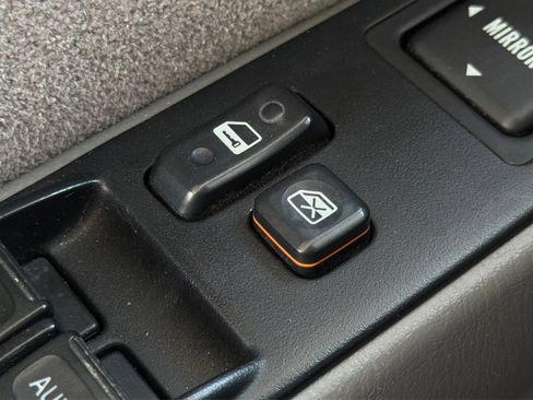 Used 2002 Toyota 4Runner SR5 image 30