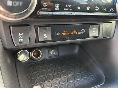 Used 2023 Toyota RAV4 XLE w/ Convenience Package AWD/4WD image 27